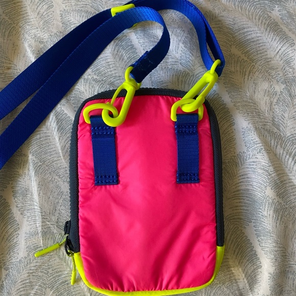 Lululemon Crossbody Bag - Picture 5 of 8